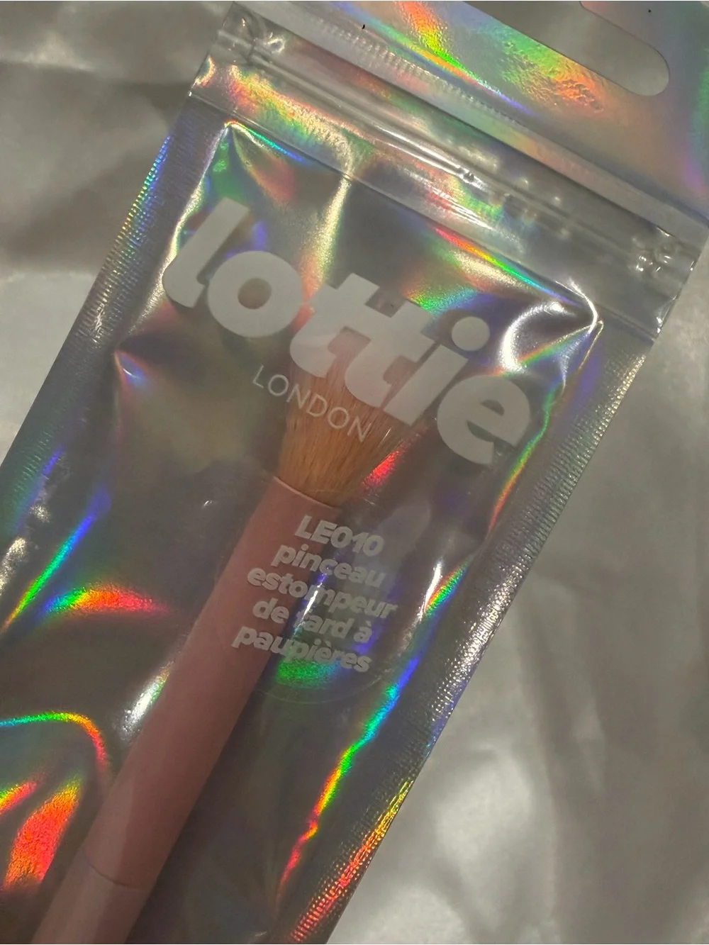 Lottie London Tapered Blending Brush (LE010) Vegan Cruelty Free Light Pink
